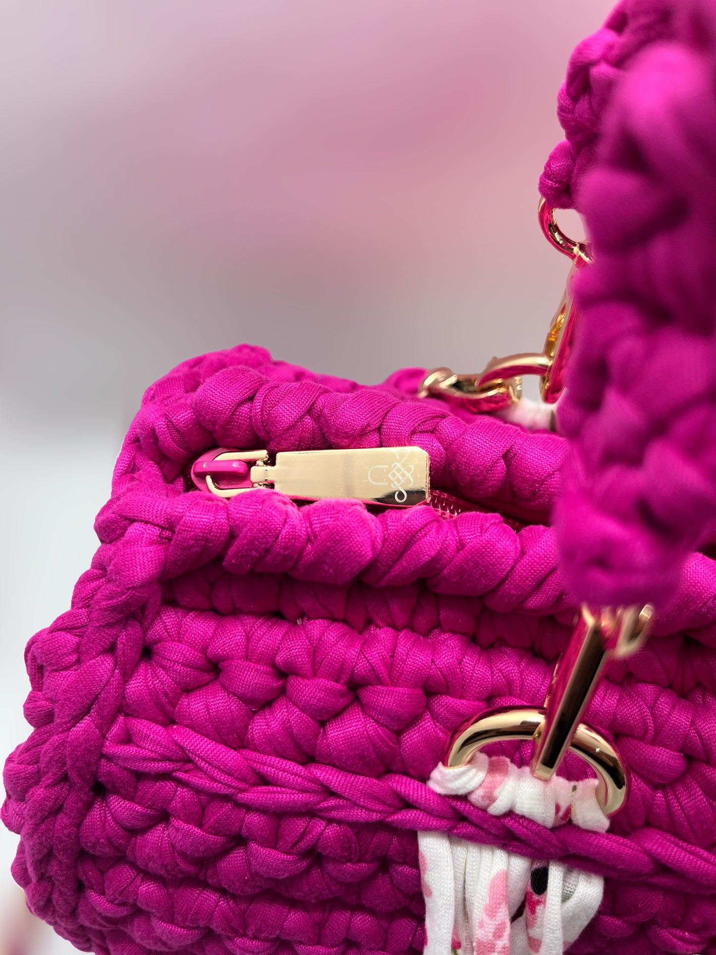 ZINNIA BARREL BAG