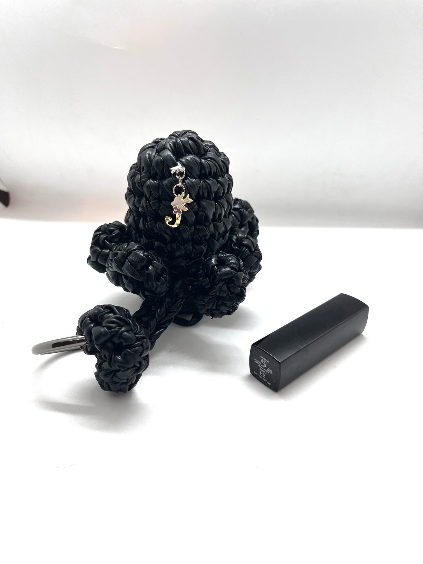 OCTOLIPSTICK HOLDER
