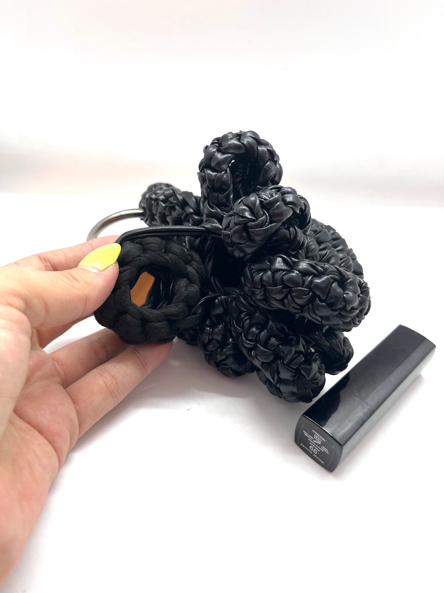 OCTOLIPSTICK HOLDER